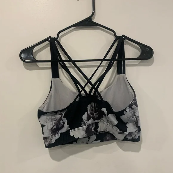 GAP Floral Sports Bra Size M - Picture 6 of 8